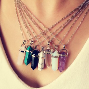 Wholesale fashion women jewelry natural crystal stone bullet shape healing point pendant necklace