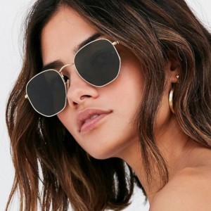 2019 new small square sunglasses wild street shot colorful sunglasses men and women retro sunglasses