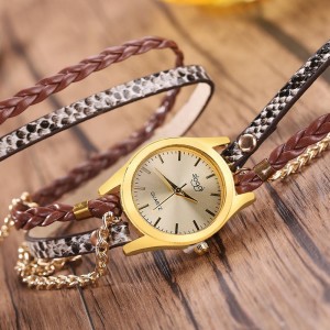 Wholesale Women Fashion Watch Long Leather Strap Women Bracelet Quartz Retro Wrist Watches