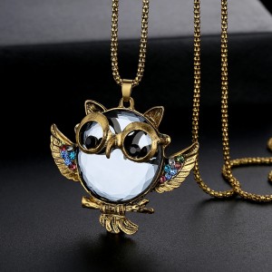 Newest Hot Sale Custom Cute Blue Gem Diamond Owl Pendant Sweater Chain Necklaces Jewelry