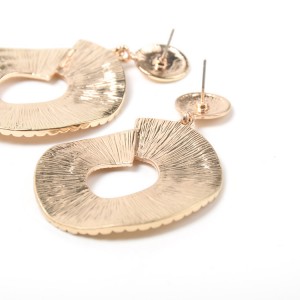 Wholesale gold Alloy geometric vintage fold simple round hollow earrings
