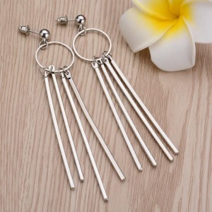 New design luxury simple gold plated metal tassel lady fashion earrings