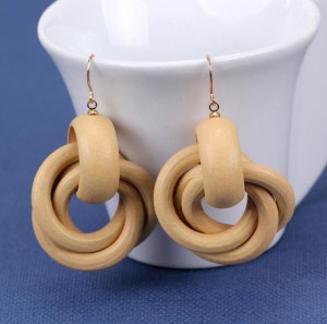 Latest products in market custom female accessories jewelry circle wooden earrings