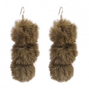 Wholesale Winter Season New Arrival Earrings For Women Fur Ball Pom Pom Earrings