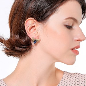 Korea animal sex with ladies cute earring delicate cute pearl bee insect earrings sapphire stud earring