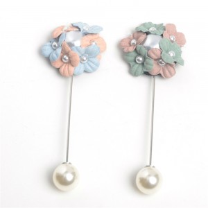 WENZHE Beautiful Flowers Pearl Alloy Metal Scarf Clips Brooches