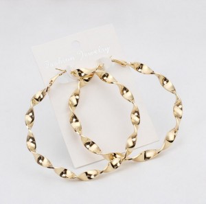 Wholesale alloy twisted circle wave shaped dubai gold plated huggie earrings