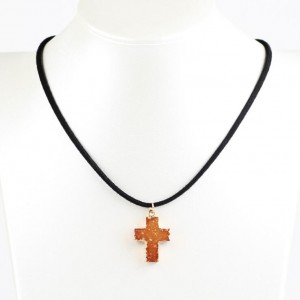 Cross shape pendant crystal quartz necklace jewelry manufacturer china