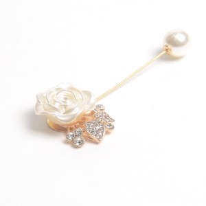 WENZHE Women Rhinestone Rose Flower Brooch Pin