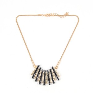 WENZHE Gold Tassel Pendant Short Necklace