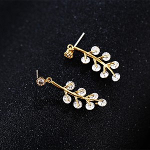 New cute fresh leaves earrings Simple s925 silver needle earrings Stylish personality zircon earrings