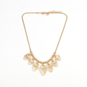 WENZHE Gold Hollow Fan Shaped Leaf Pendant Necklace