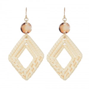 WENZHE Women Handmade Geometric Diamond Shaped Straw Weave Rattan Acrylic Drop Earring