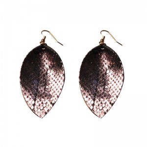 WENZHE New design Leather PU Leaf Shaped Fashion Earring New Model Leather Earring