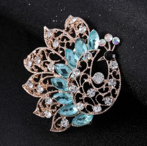 Gold Plated Animal Jewelry Peacock Crystal Rhinestone Brooch Costume Jewelry