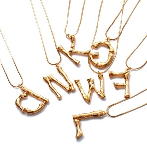 WENZHE Fashion Hot Selling Simple Letter Personality Gold Sliver Initial Alphabet Pendant Necklace Women Jewelry