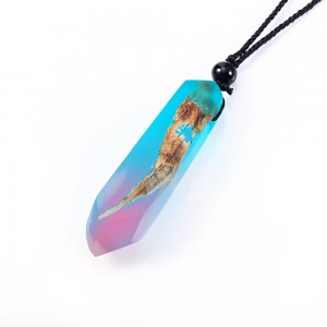 Latest Design Handmade Black Cord Natural Wood Resin Pendant Necklace