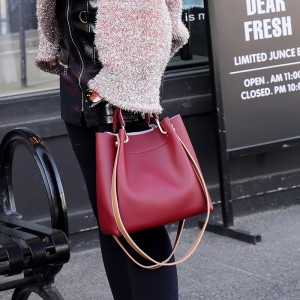 2019 new female bag bucket bag tide Korean version of the simple wild ladies Messenger bag handbag shoulder bag wholesale