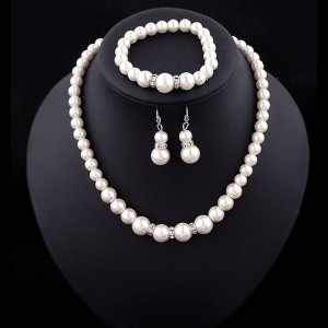 Creative imitation pearl necklace bracelet earrings set three-piece bridal jewelry