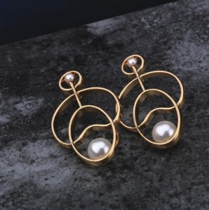 Lady accessory newest alibaba hot selling noble pearl geometry earring 24k gold earring