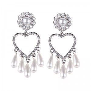 Fashion Vintage Luxury Heart Shaped Crystal Pearl Tassel Drop Earrings for Women Romantic Jewelry Gift