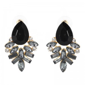 Latest fashion jewelry vintage design ladies earrings wholesale statement zirconia stud earrings women