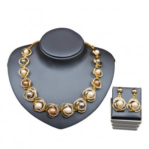 High Quality Newest Gold Chain Necklace Gift Statement Pearl Jewelry Necklace Sets