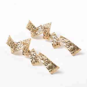 2019 New Metal Geometric Gold Earrings Wholesale Jewelry Folded Gold Earrings