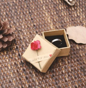Valentine’s Day ring gift box custom flower kraft paper jewelry box
