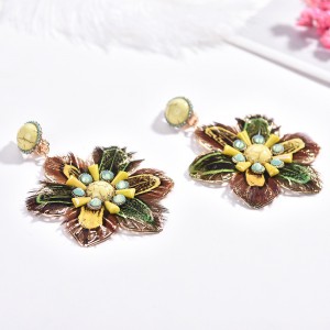 Creative Yellow Turquoise Openwork Flower Charm Earring without hole Woman Ostrich Feather Gold Earring Clip