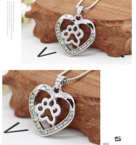 Hot sale jewelry hollow heart shape animal dog paw necklace