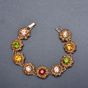 WENZHE European and American Hot Sale Colorful Rhinestone Alloy Bracelet Ladies 18K Gold Personality Exaggerated Punk Jewelry