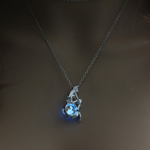 Halloween creative accessories open pendant jewelry beauty mermaid luminous in dark necklace pendant gift for halloween
