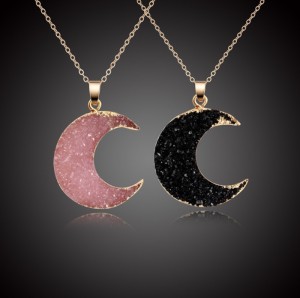 Fashion Jewelry Rose Gold Chain Moon Pendant Necklace