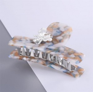 Newest design bee decoration acrylic hair claw clip for women ladies