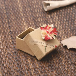 Valentine’s Day ring gift box custom flower kraft paper jewelry box