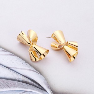 Most Popular Products Irregular New Designs Gold Distortion Earrings Women