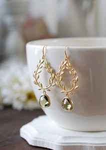 Fashion earring designs gold earring green gemstone single diamond earring