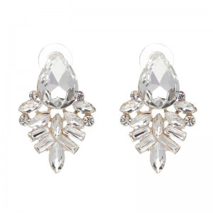 Latest fashion jewelry vintage design ladies earrings wholesale statement zirconia stud earrings women