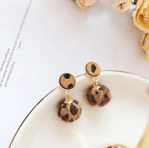 wholesale female fashion earrings retro leopard earrings with ball