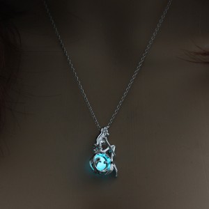 Halloween creative accessories open pendant jewelry beauty mermaid luminous in dark necklace pendant gift for halloween