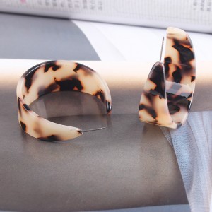 New Arrival Geometric Semi Circle Earring Tortoise Resin Hoop Earrings