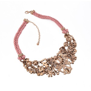 European Luxury Jewelry Wholesale Flower Necklace Designs Resin Statement Necklace