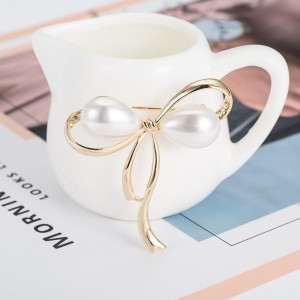 New bow brooch brooch jewelry female fashion suit cardigan big pin wild pearl shawl buckle