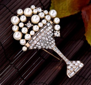 Bridal Brooch Pin Wineglass Goblet Rhinestone Pearl Spring Brooch High Quality