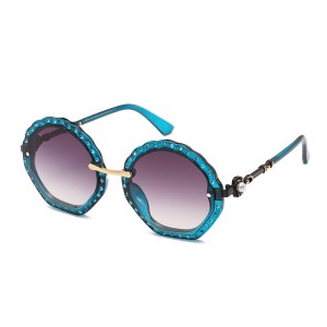 WENZHE European and American Fashion Sunglasses Tortoise Framed Diamonds Pearl Ladies Sunglasses
