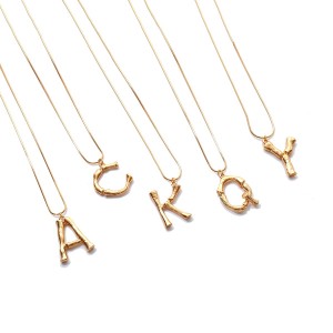 WENZHE Fashion Hot Selling Simple Letter Personality Gold Sliver Initial Alphabet Pendant Necklace Women Jewelry