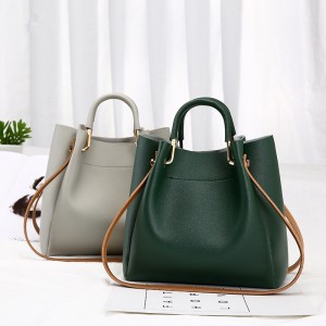 2019 new female bag bucket bag tide Korean version of the simple wild ladies Messenger bag handbag shoulder bag wholesale