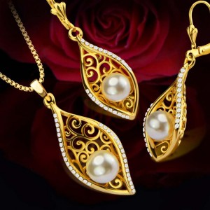 Fashion bride pearl copper plated 18K gold zircon leaves hollow Dubai necklace earrings two-piece jewelry set