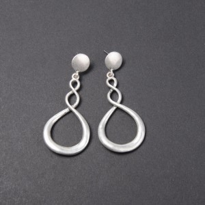 Hot Sale Silver Plated New Design Initial Twist Earring For Women